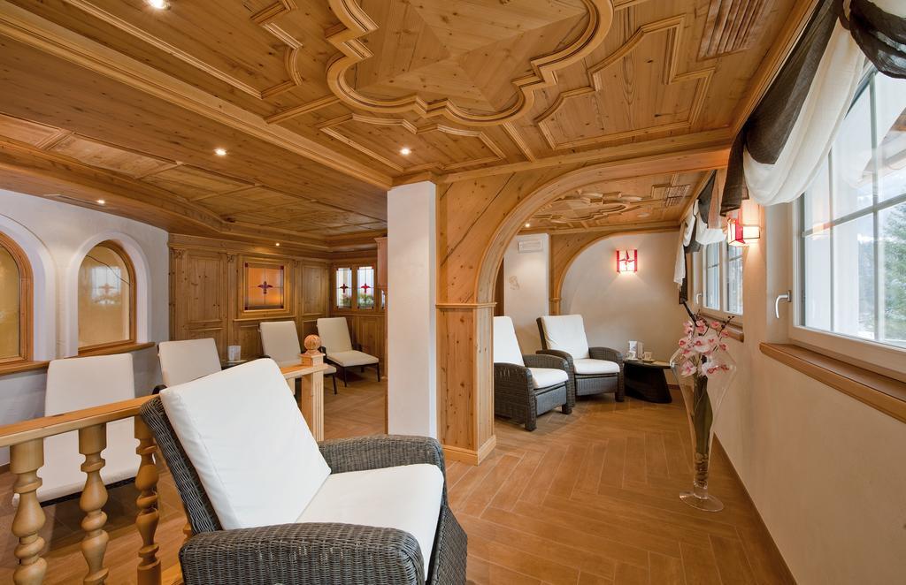 Hotel Des Alpes Soraga Eksteriør billede